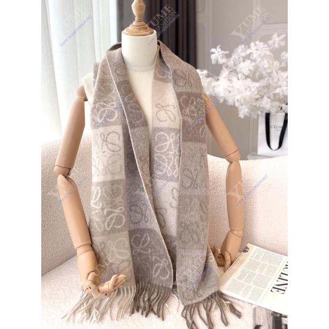 KHĂN CHOÀNG CỔ LOEWE&nbsp;Khan Choàng Loewe