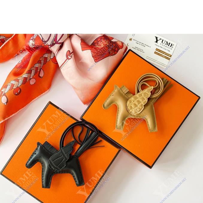 PHỤ KIỆN TÚI&nbsp;Charm Ng?a Hermes