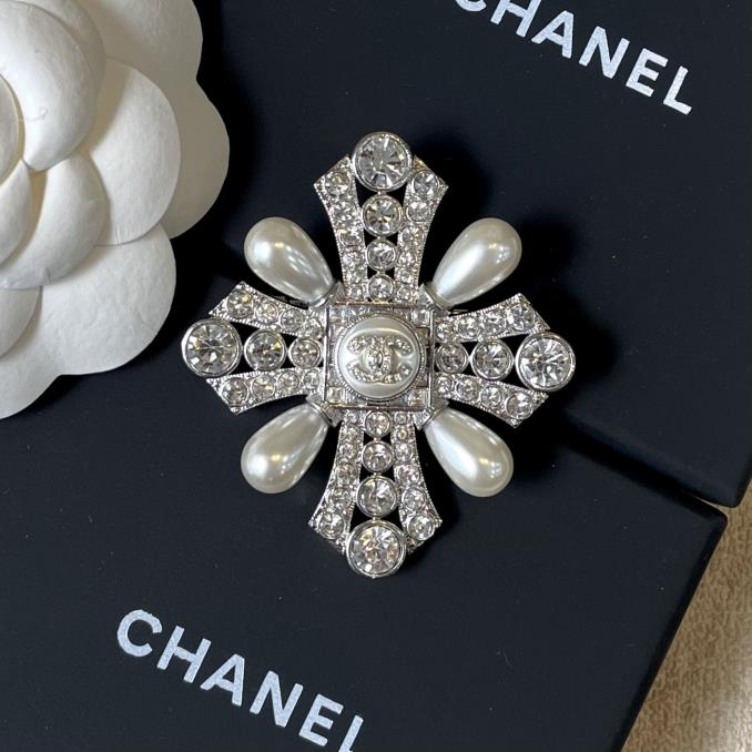 CÀI ÁO&nbsp;Cài Áo Chanel